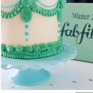 Susie Cakes Cake Cupcakes Dessert Stand Platter Teal Removable Base Ruffle Edge